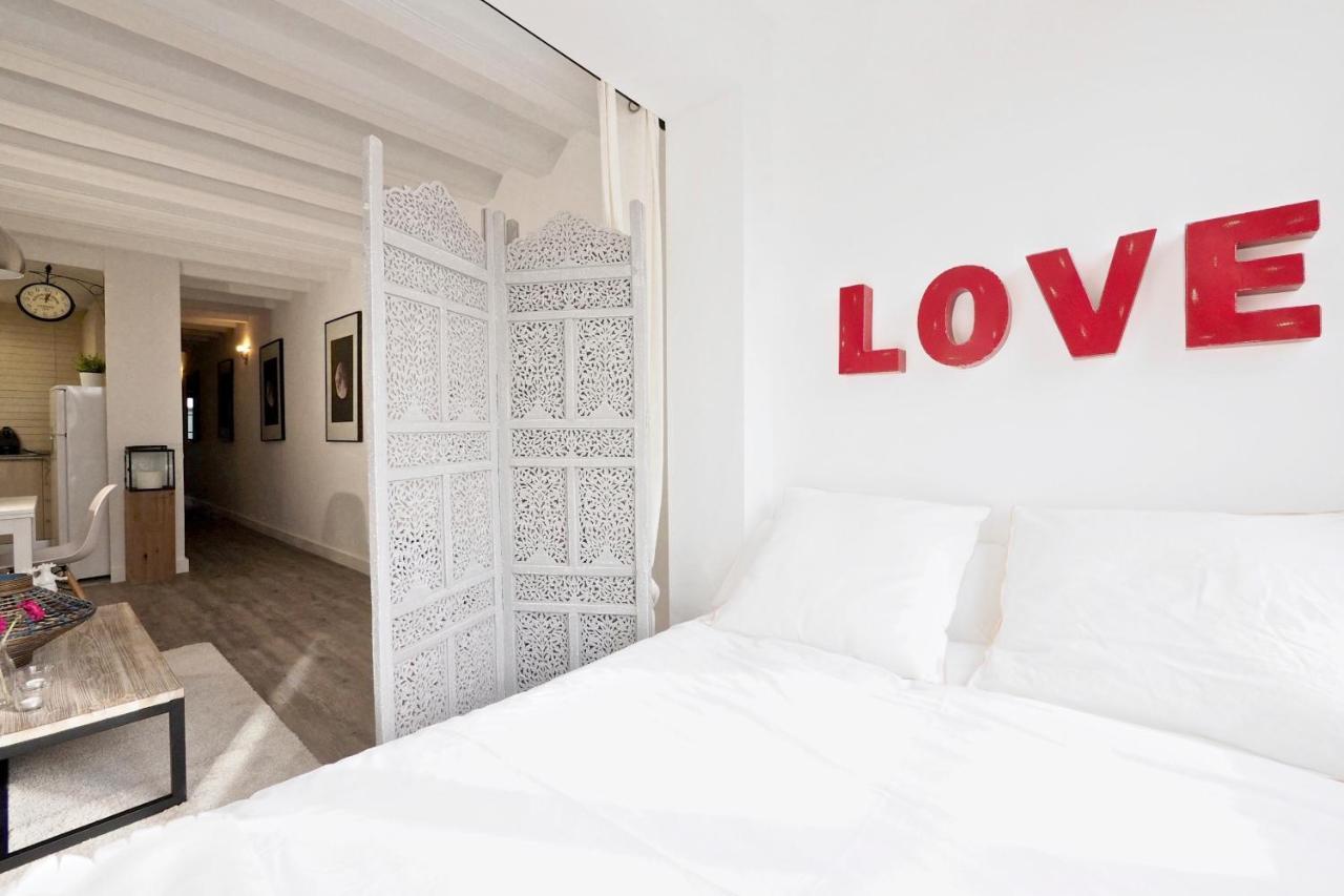 The White Flats Sant Antoni Apartment Barcelona Ngoại thất bức ảnh