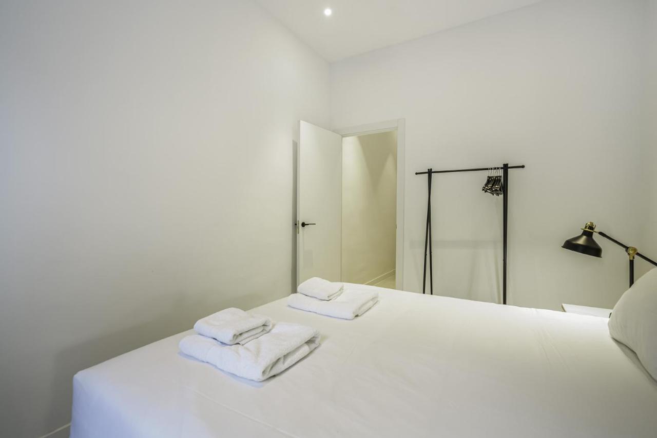 The White Flats Sant Antoni Apartment Barcelona Ngoại thất bức ảnh