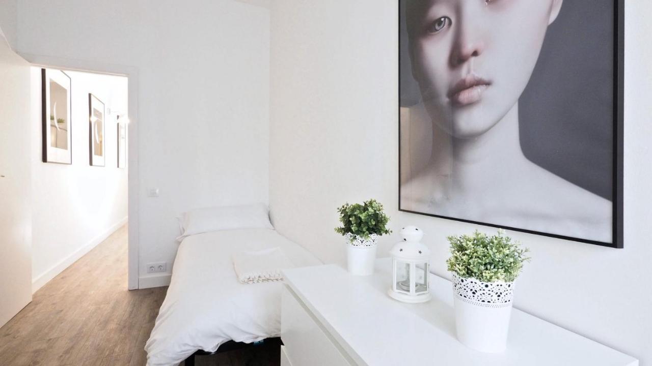 The White Flats Sant Antoni Apartment Barcelona Ngoại thất bức ảnh